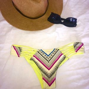 Rip curl cheeky bottoms